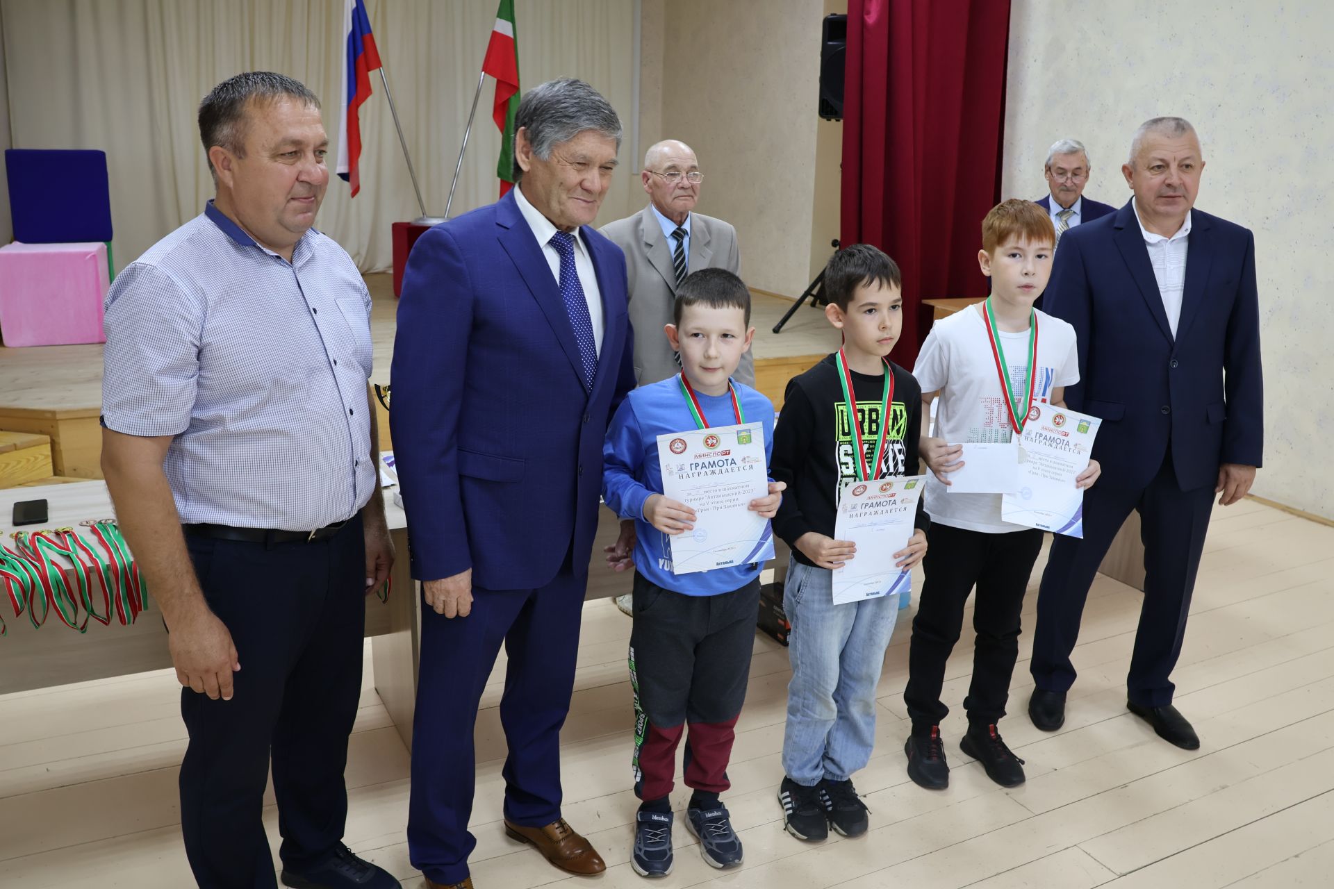 Шахмат буенча ярышларда да җиңдермибез!