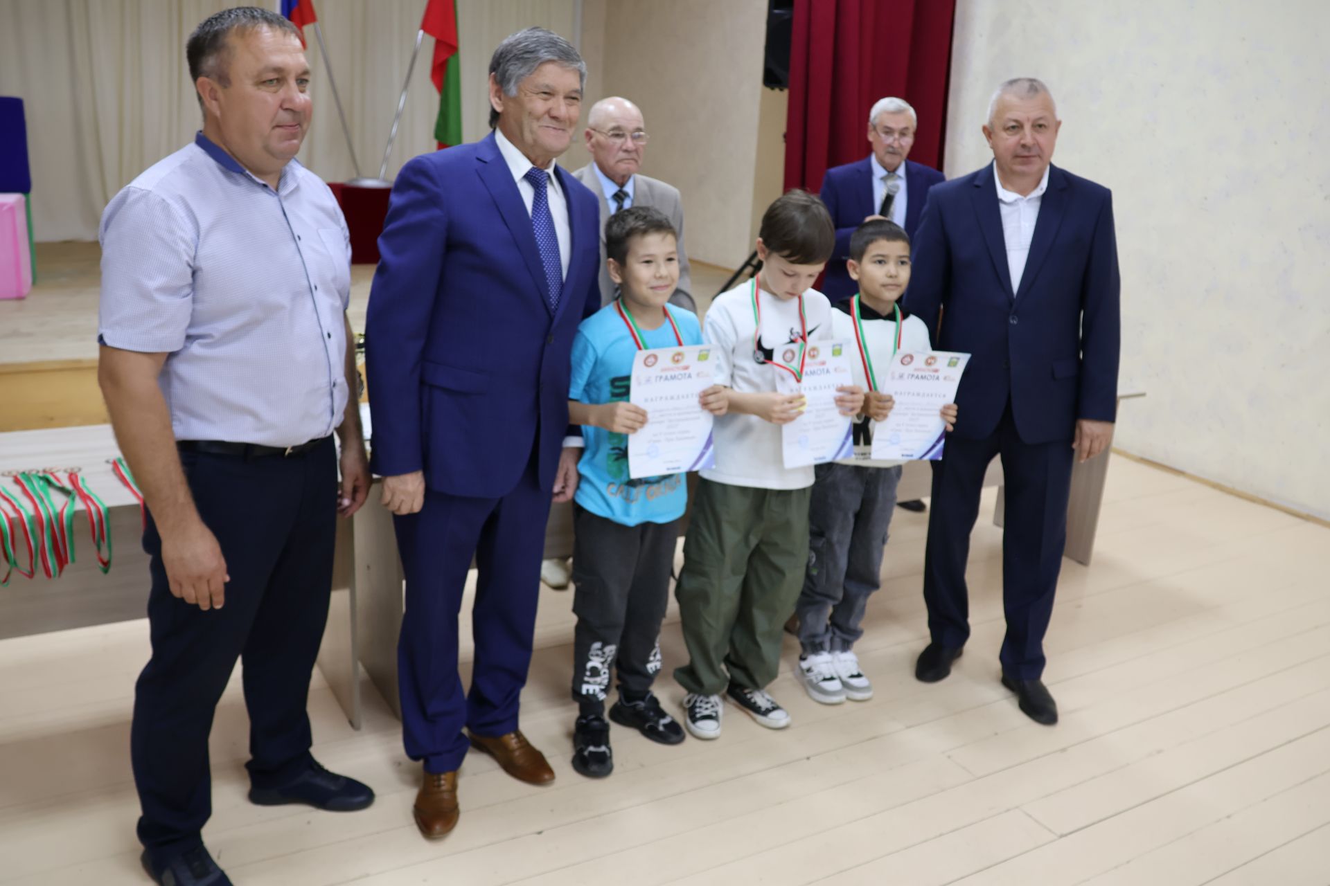 Шахмат буенча ярышларда да җиңдермибез!