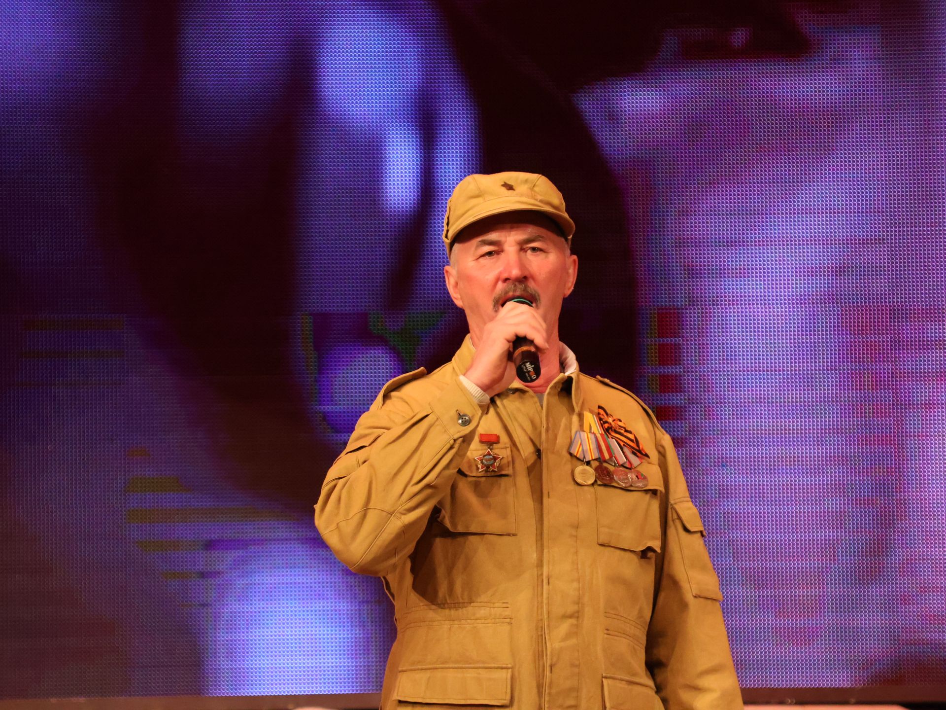 "Без бергә!" хәйрия концертыннан безнең фоторепортаж
