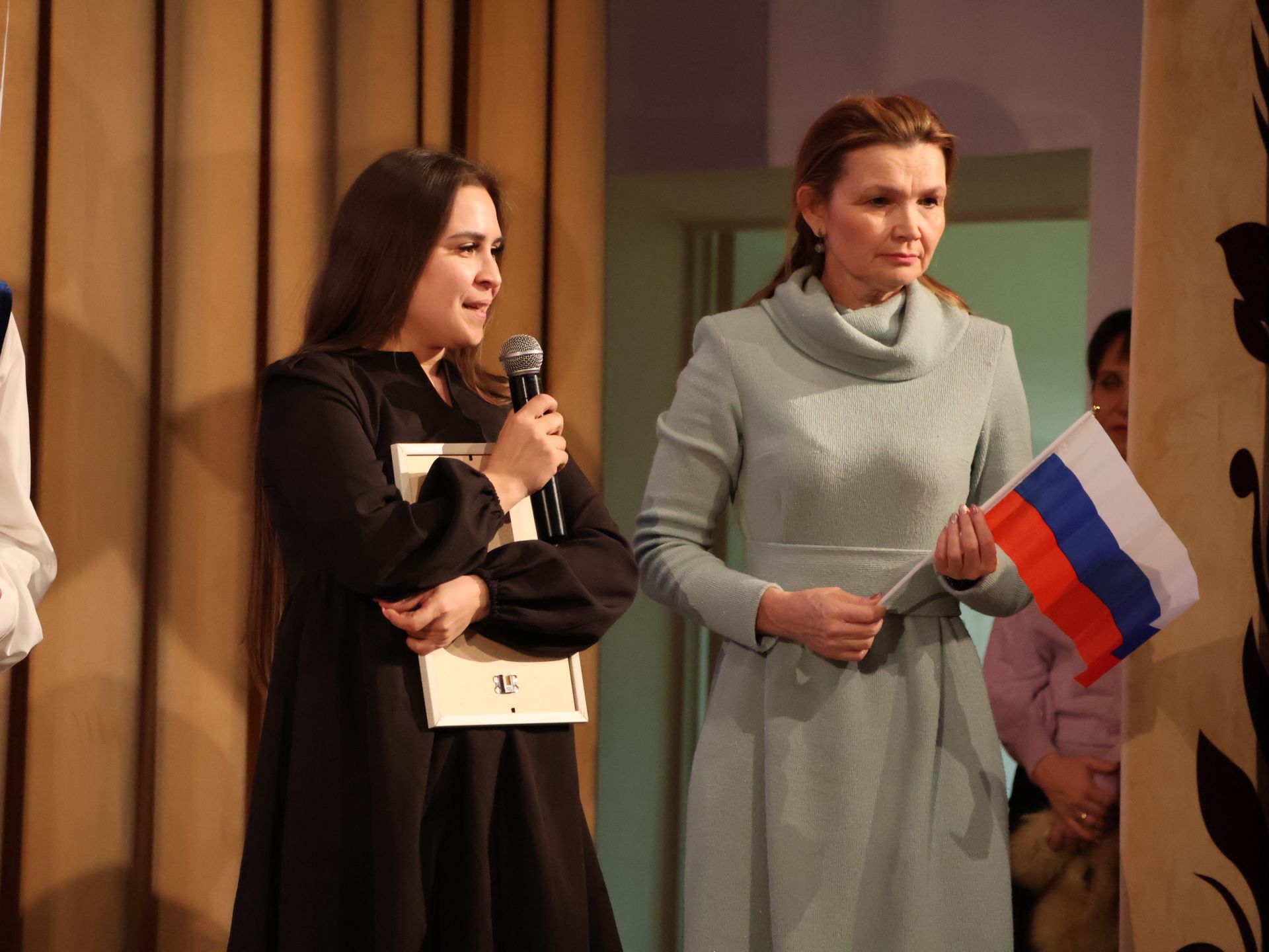 "Без бергә!" хәйрия концертыннан безнең фоторепортаж