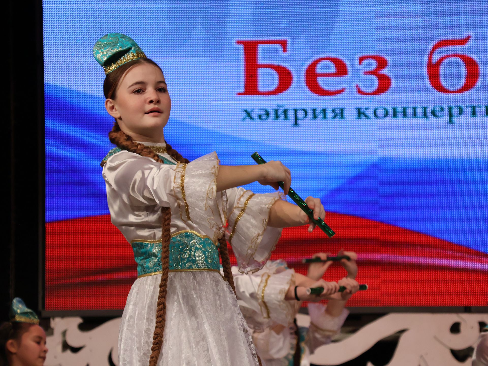 "Без бергә!" хәйрия концертыннан безнең фоторепортаж