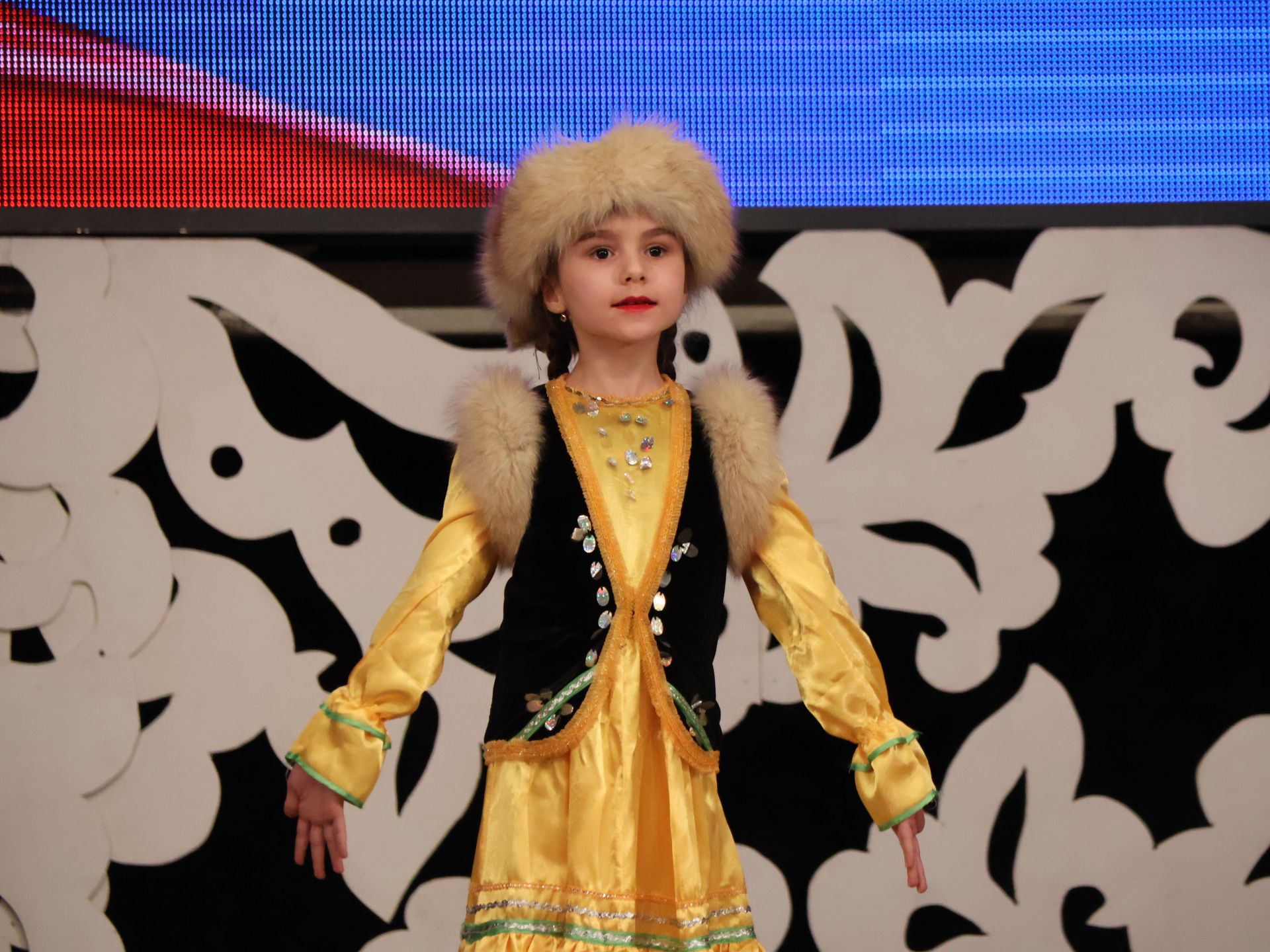 "Без бергә!" хәйрия концертыннан безнең фоторепортаж