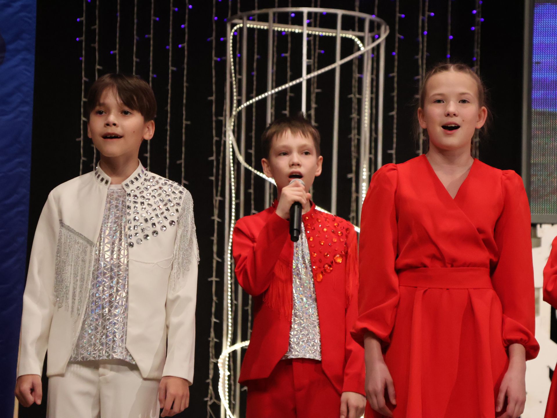 Мөгаллимлек дигән бәхет бар: Районыбызда Укытучы һәм остаз елын йомгакладылар