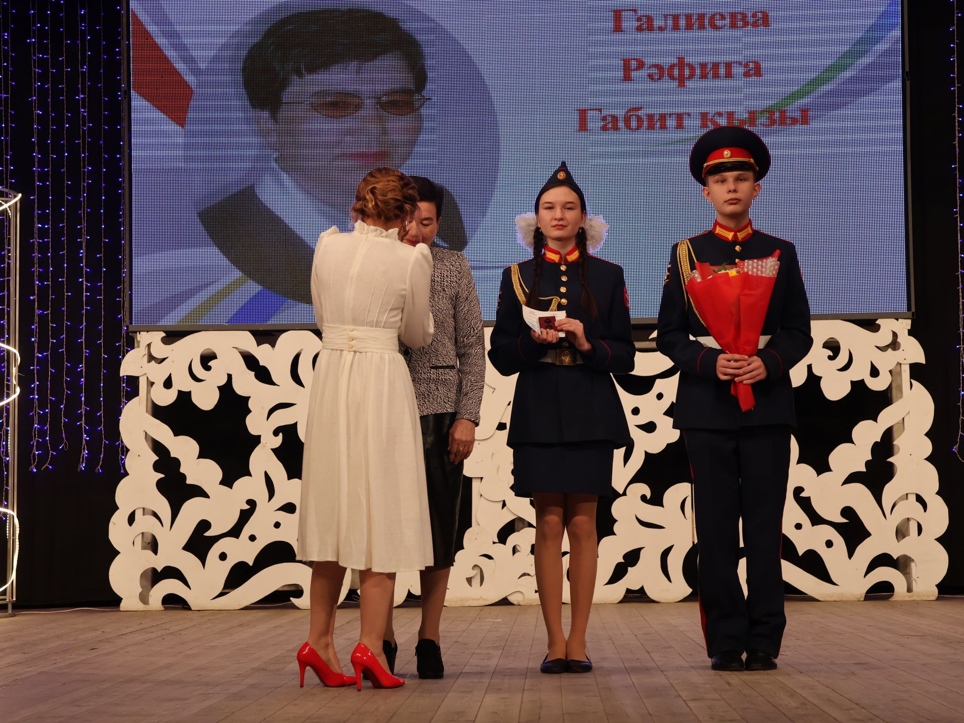 Мөгаллимлек дигән бәхет бар: Районыбызда Укытучы һәм остаз елын йомгакладылар