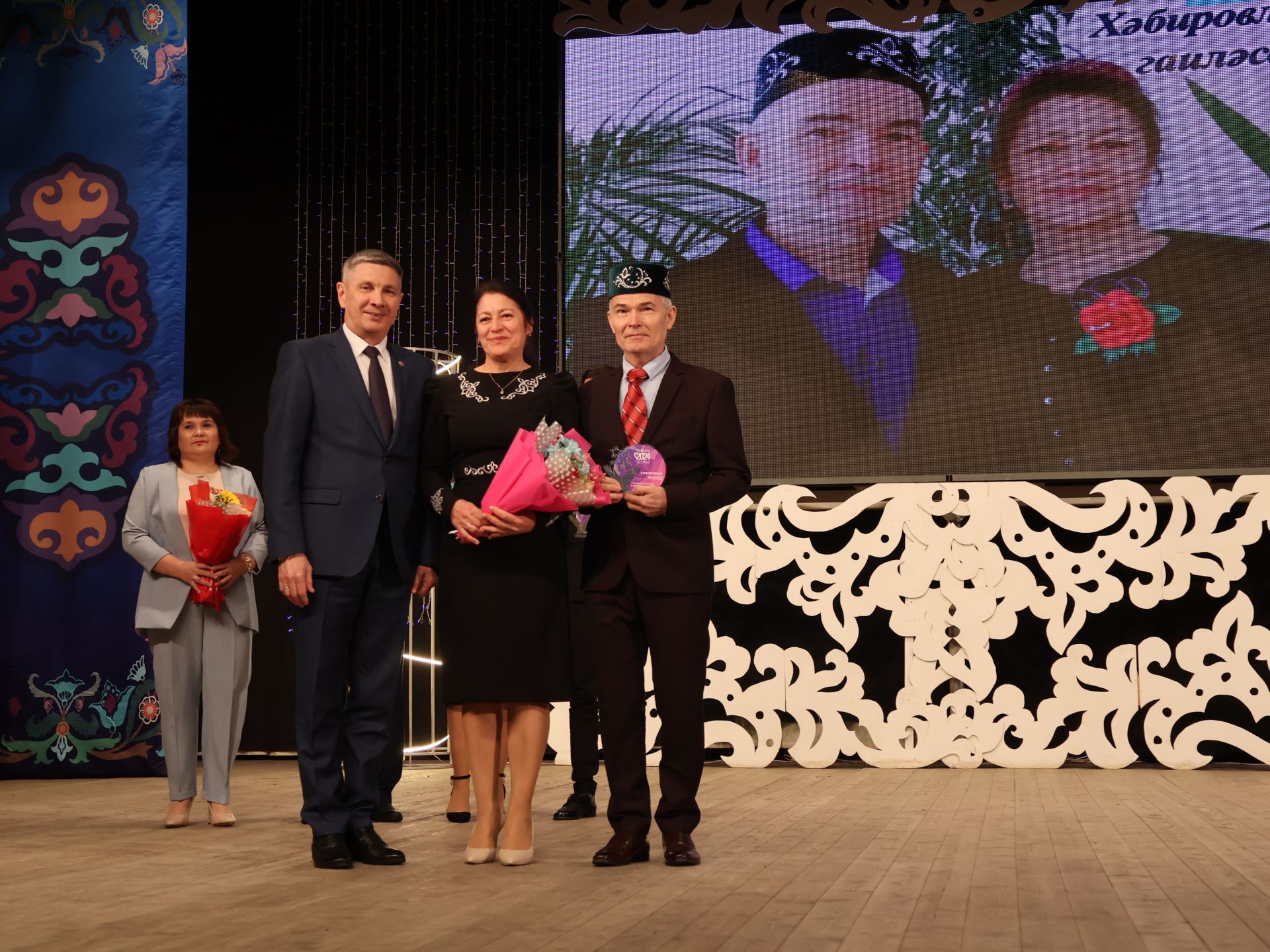 Мөгаллимлек дигән бәхет бар: Районыбызда Укытучы һәм остаз елын йомгакладылар