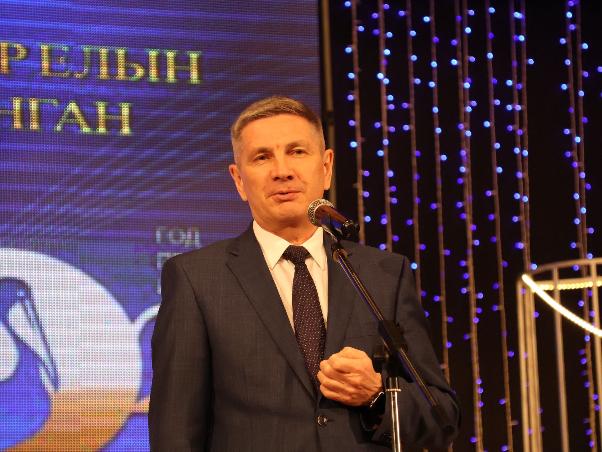 Мөгаллимлек дигән бәхет бар: Районыбызда Укытучы һәм остаз елын йомгакладылар