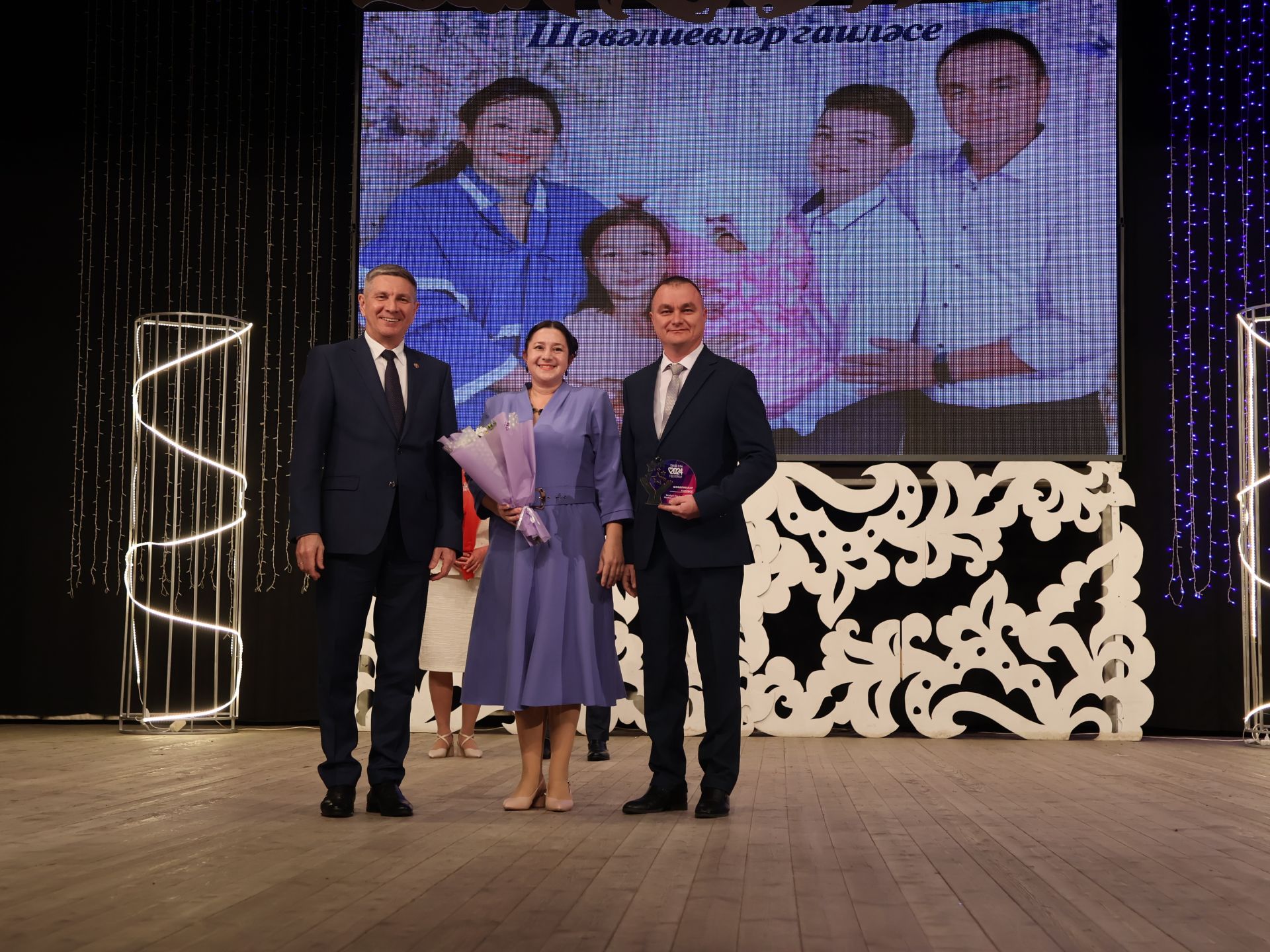 Мөгаллимлек дигән бәхет бар: Районыбызда Укытучы һәм остаз елын йомгакладылар