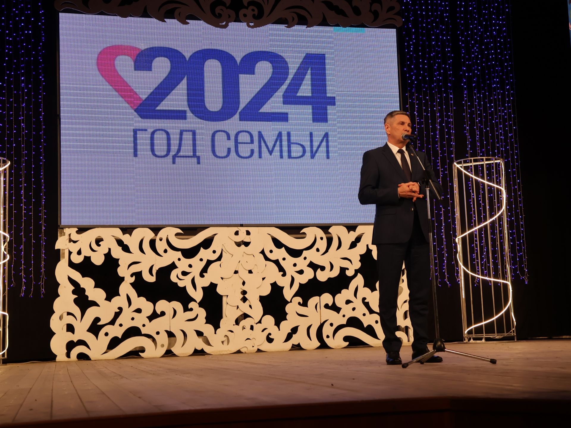 Мөгаллимлек дигән бәхет бар: Районыбызда Укытучы һәм остаз елын йомгакладылар