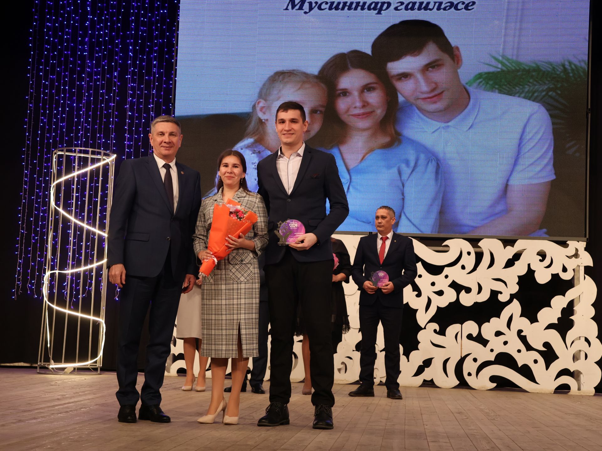 Мөгаллимлек дигән бәхет бар: Районыбызда Укытучы һәм остаз елын йомгакладылар