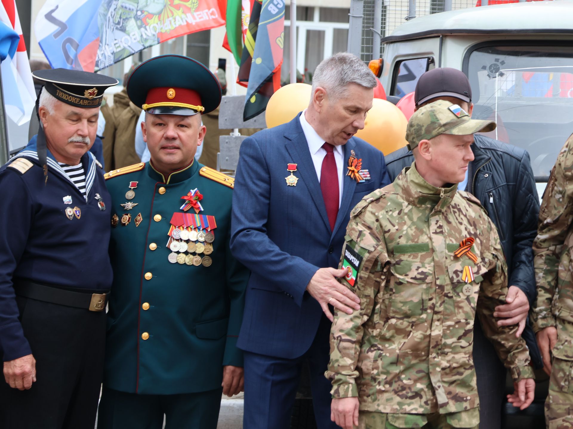 Җиңү килде җирне нурга күмеп, Шатлык белән күзне чылатып!