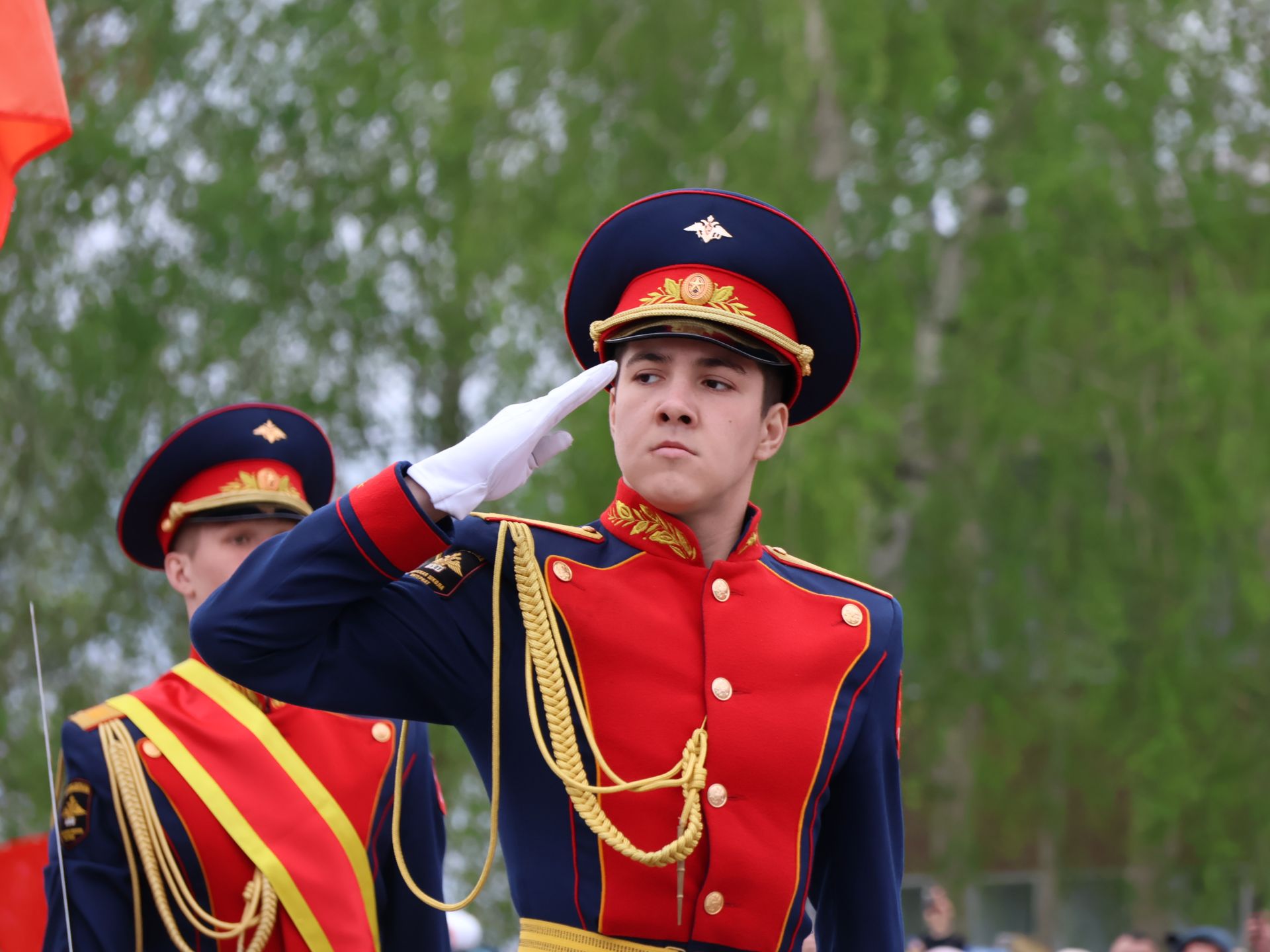 Җиңү килде җирне нурга күмеп, Шатлык белән күзне чылатып!
