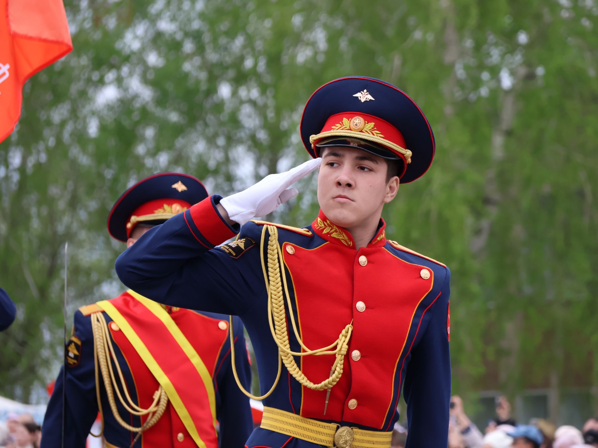Җиңү килде җирне нурга күмеп, Шатлык белән күзне чылатып!
