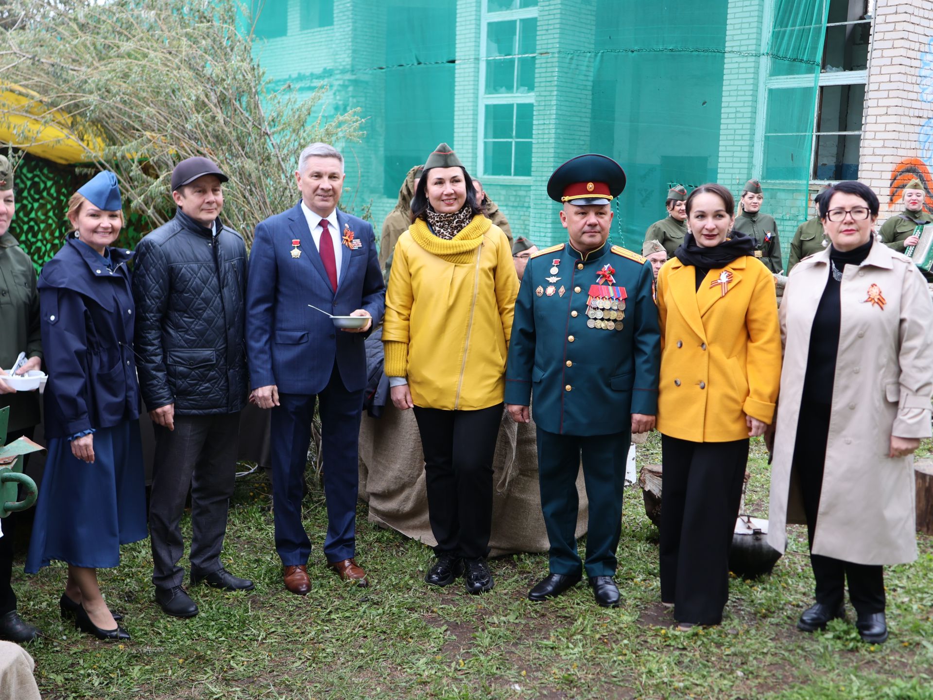 Җиңү килде җирне нурга күмеп, Шатлык белән күзне чылатып!