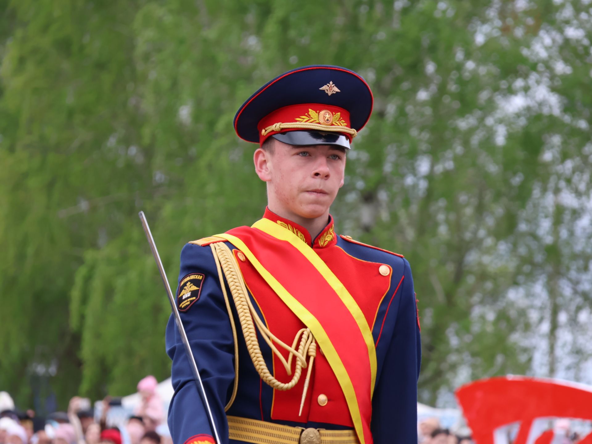 Җиңү килде җирне нурга күмеп, Шатлык белән күзне чылатып!