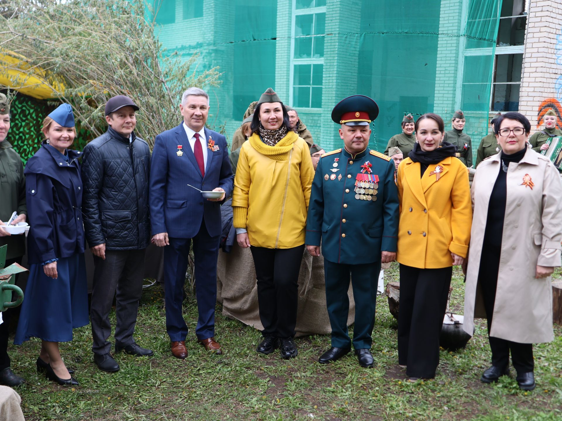 Җиңү килде җирне нурга күмеп, Шатлык белән күзне чылатып!
