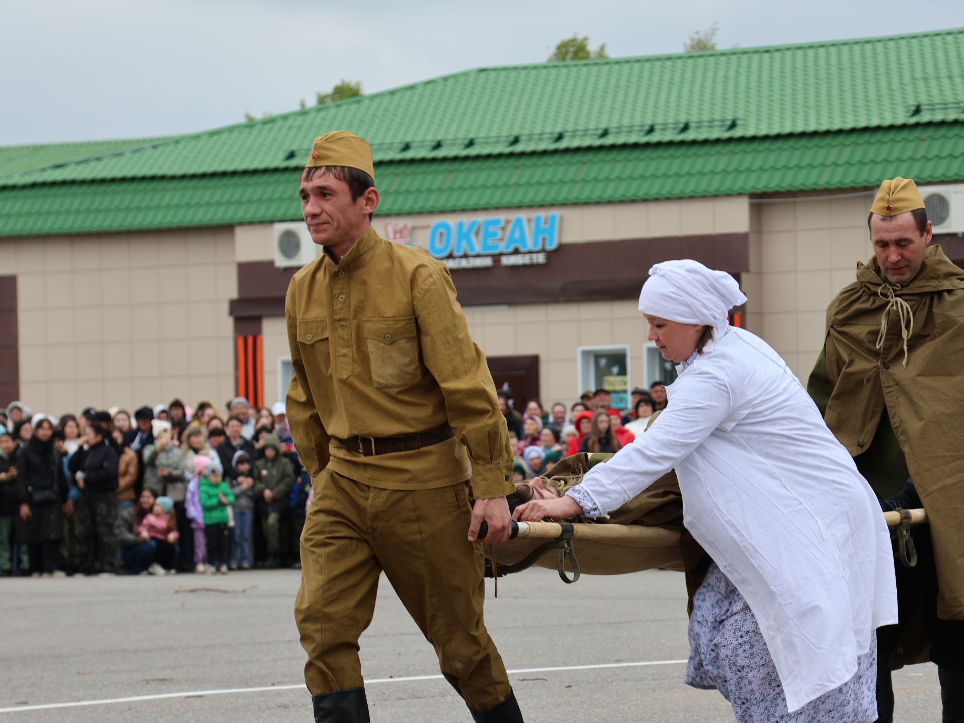 Җиңү килде җирне нурга күмеп, Шатлык белән күзне чылатып!