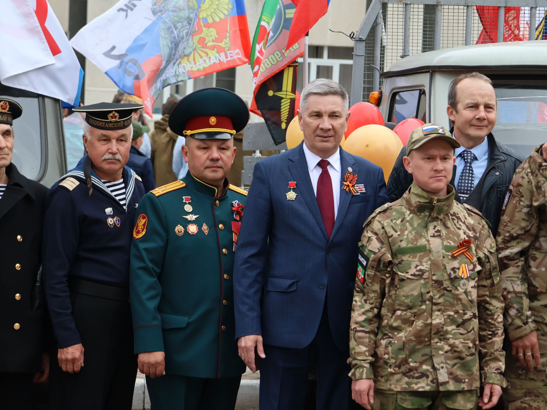 Җиңү килде җирне нурга күмеп, Шатлык белән күзне чылатып!