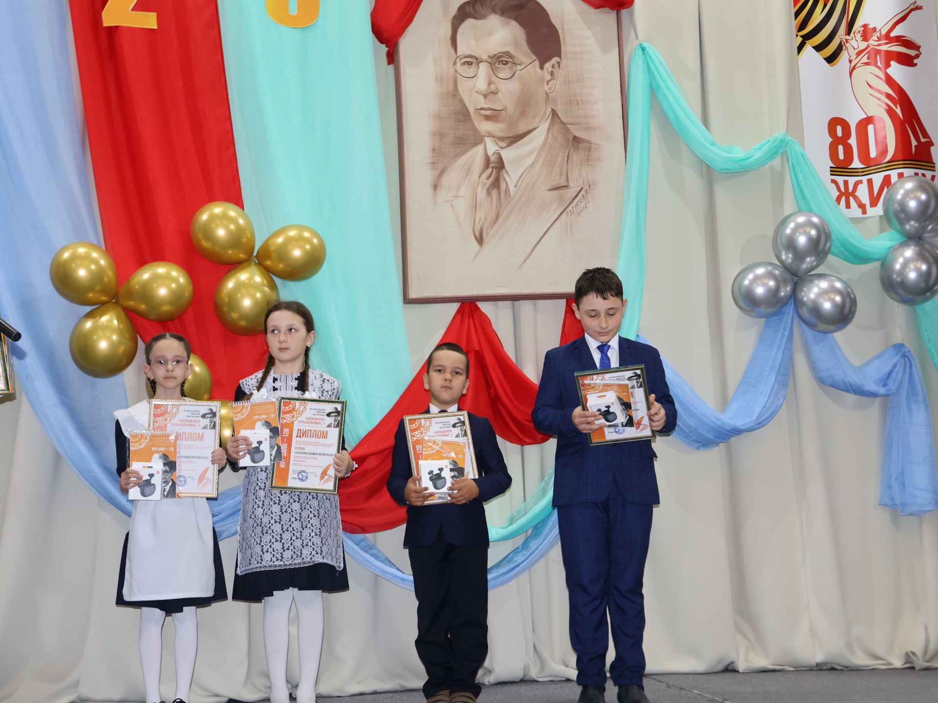Халкым өчен тугры калырмын: Нур Баян исемендәге иҗат фестивале җиңүчеләре безнең фоторепортажда!