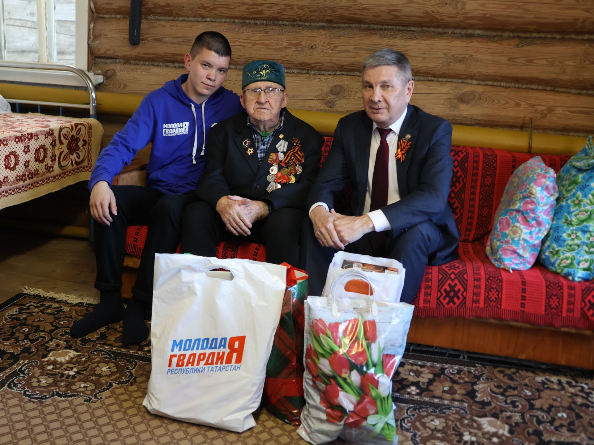 Сез - безнең тере легендалар!