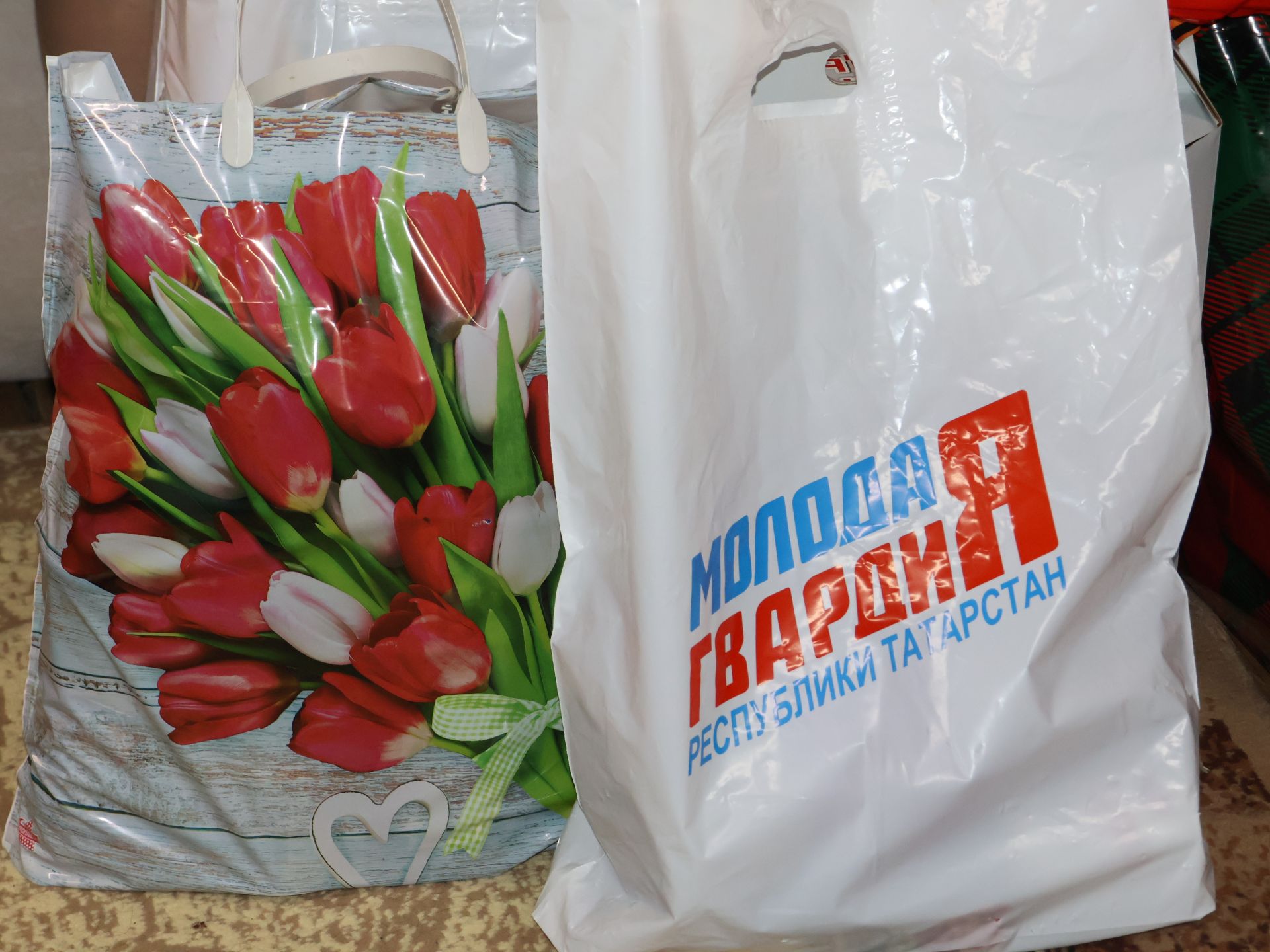 Сез - безнең тере легендалар!