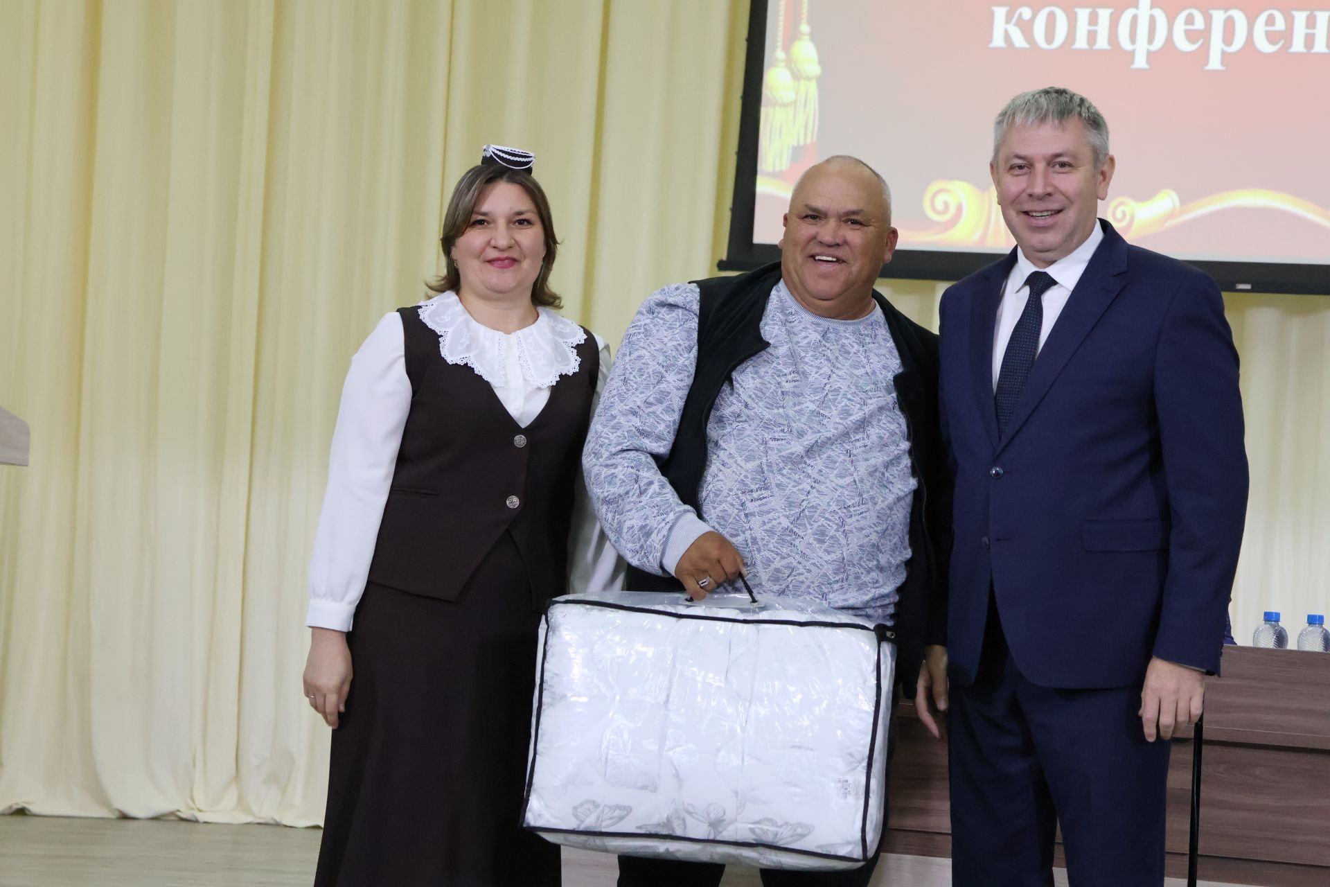 Яңа Әлемдә мәдәният хезмәткәрләре конференциясеннән фоторепортаж