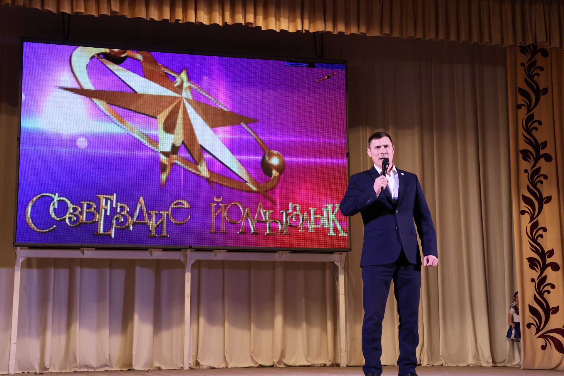 Актаныш күгендә яңа йолдызлар: "Йолдызлык-2026" эстрада фестивале Гала-концертыннан безнең репортаж