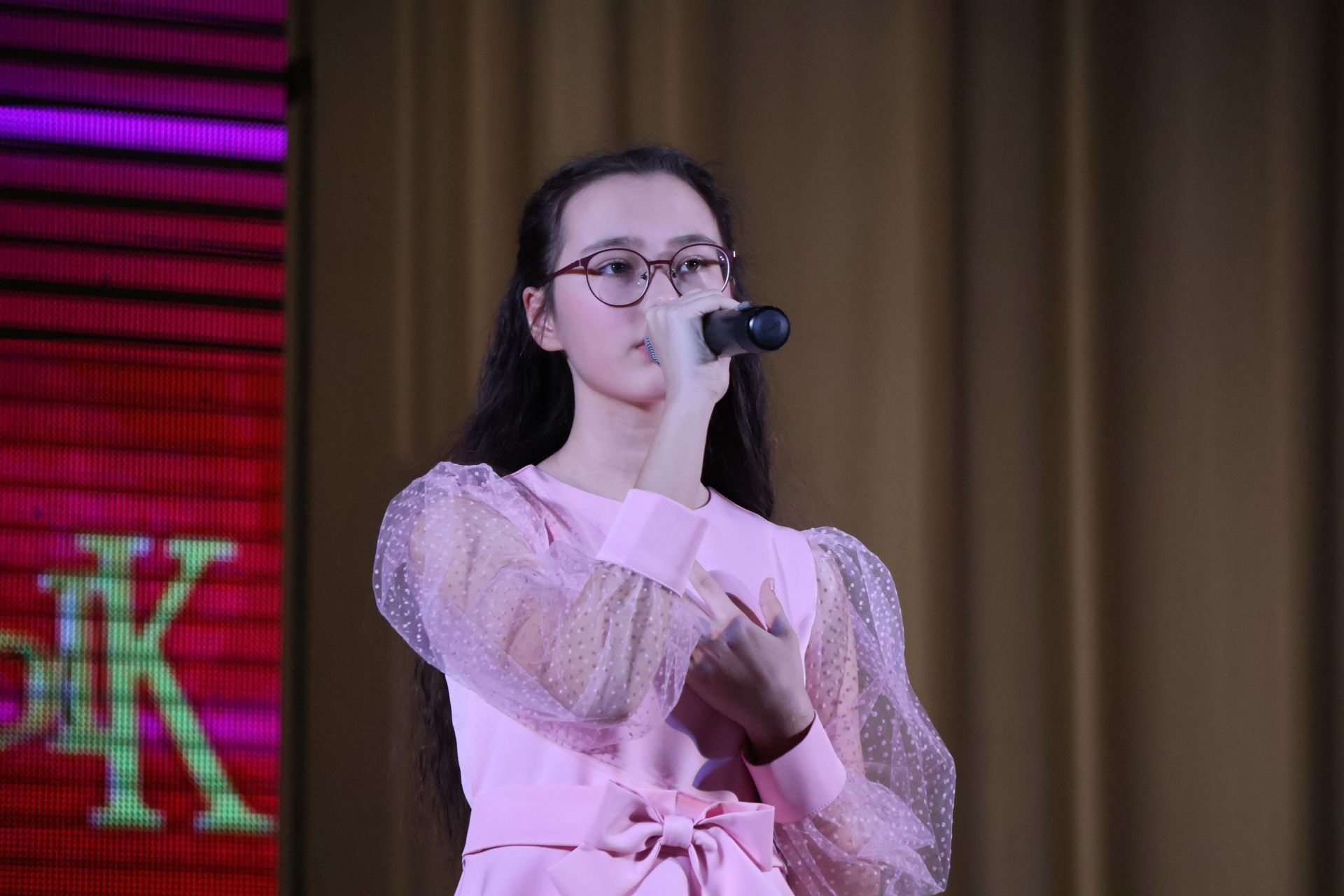 Актаныш күгендә яңа йолдызлар: "Йолдызлык-2026" эстрада фестивале Гала-концертыннан безнең репортаж