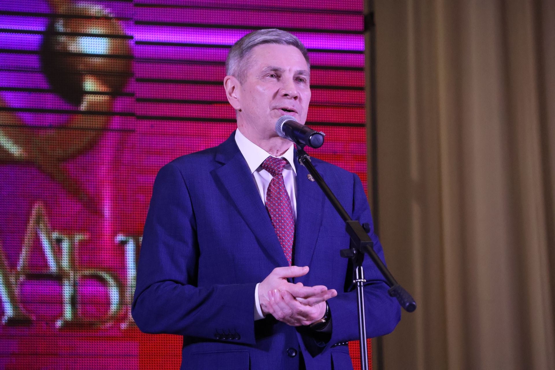 Актаныш күгендә яңа йолдызлар: "Йолдызлык-2026" эстрада фестивале Гала-концертыннан безнең репортаж