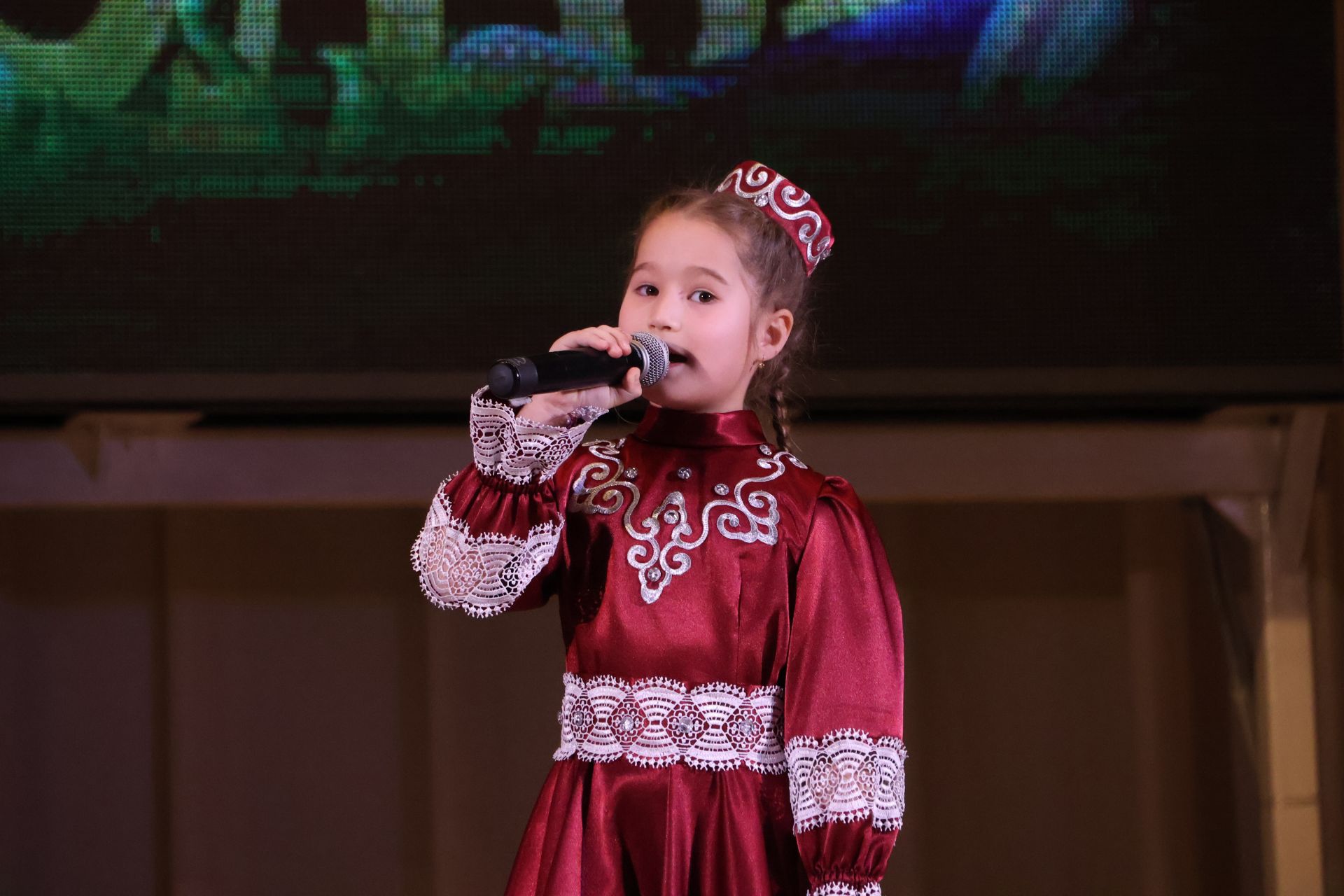 Актаныш күгендә яңа йолдызлар: "Йолдызлык-2026" эстрада фестивале Гала-концертыннан безнең репортаж
