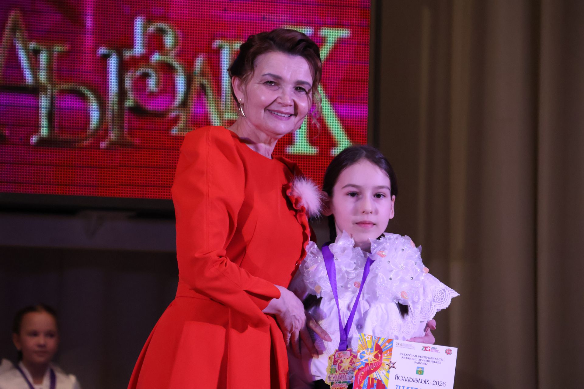 Актаныш күгендә яңа йолдызлар: "Йолдызлык-2026" эстрада фестивале Гала-концертыннан безнең репортаж