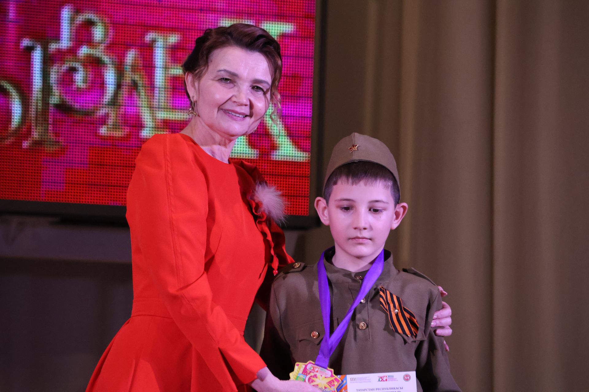 Актаныш күгендә яңа йолдызлар: "Йолдызлык-2026" эстрада фестивале Гала-концертыннан безнең репортаж