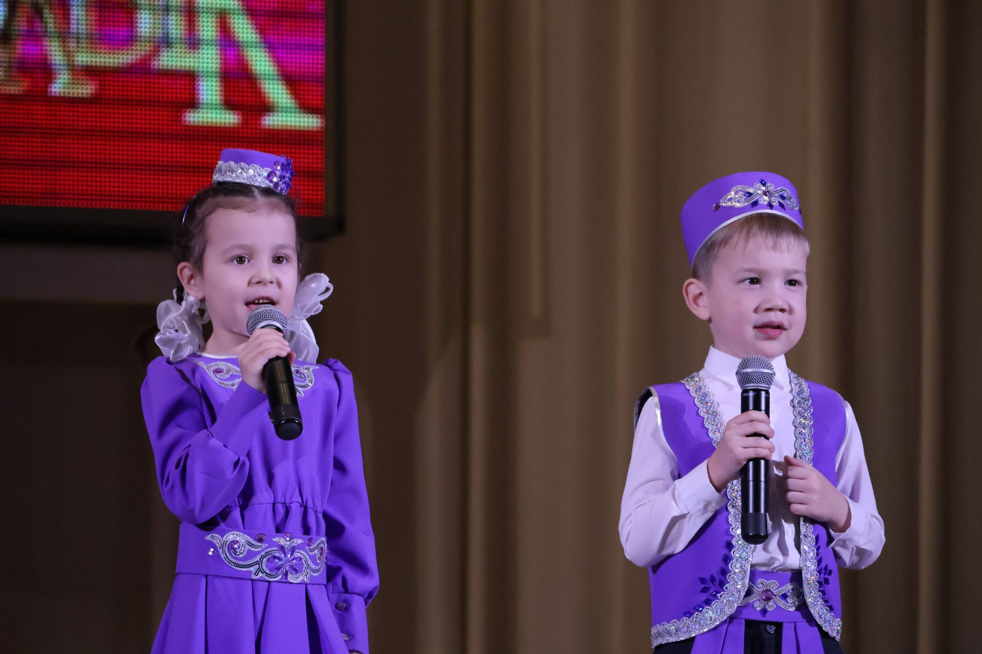 Актаныш күгендә яңа йолдызлар: "Йолдызлык-2026" эстрада фестивале Гала-концертыннан безнең репортаж