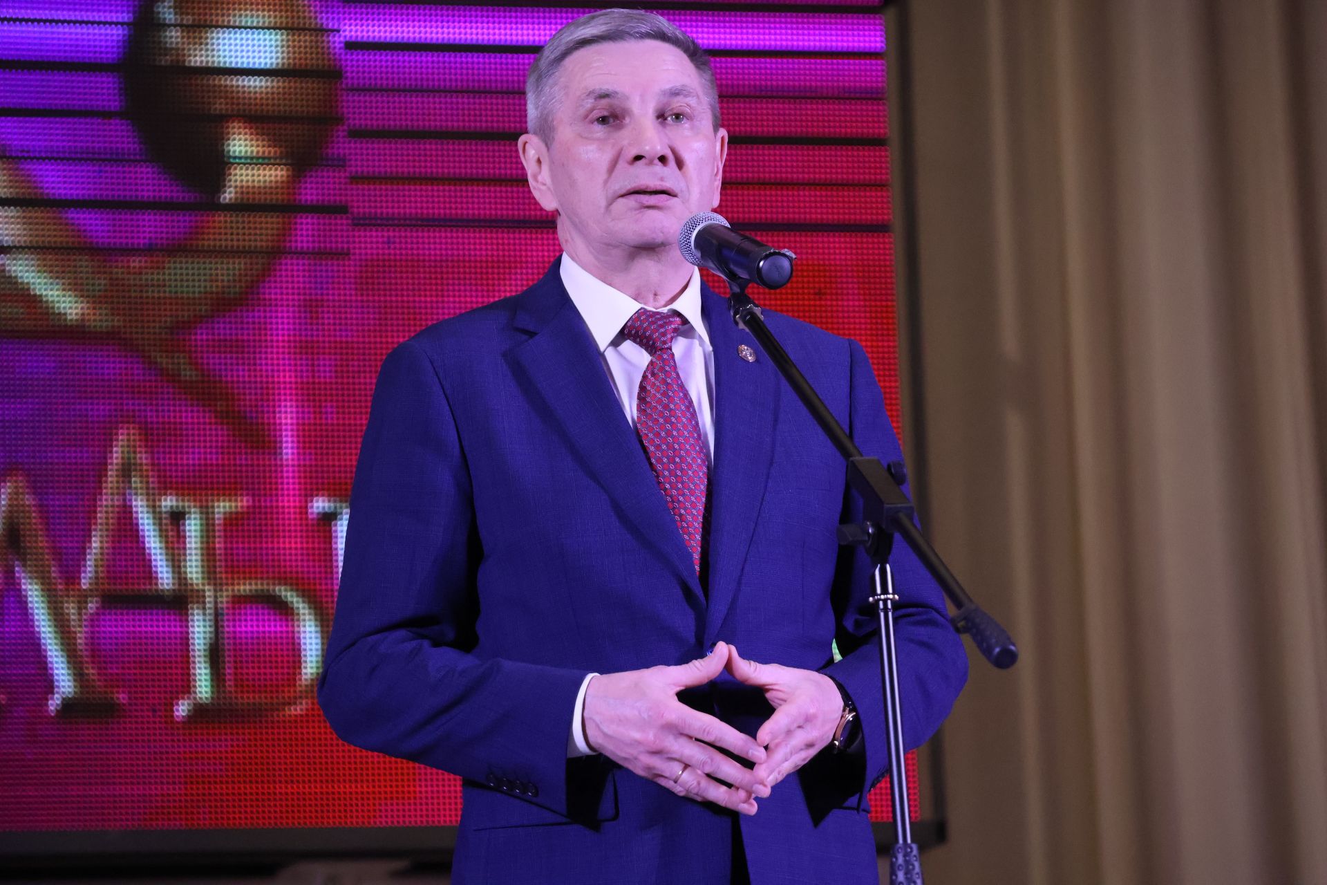 Актаныш күгендә яңа йолдызлар: "Йолдызлык-2026" эстрада фестивале Гала-концертыннан безнең репортаж