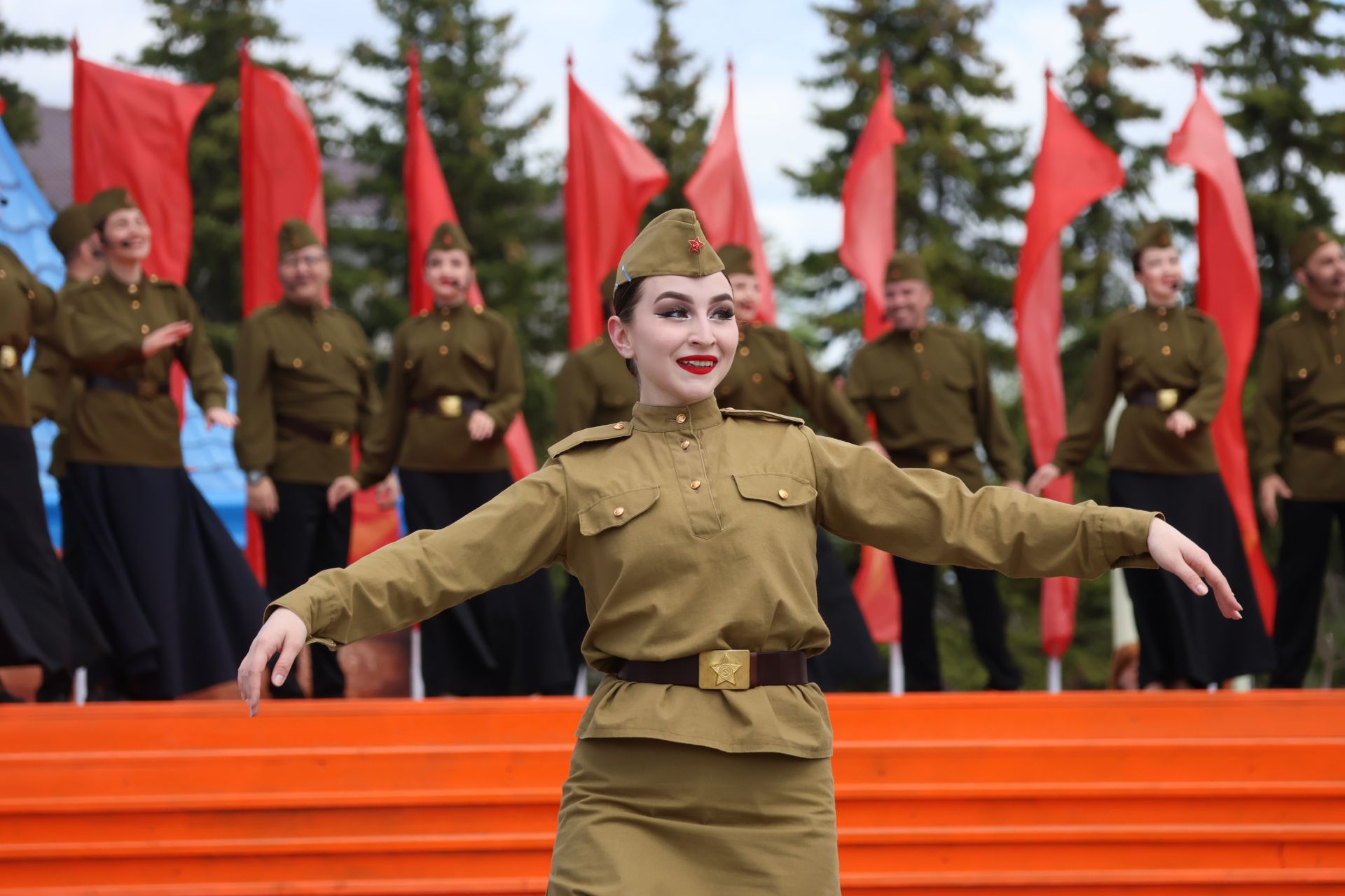 Актанышта Бөек Җиңү бәйрәменнән безнең фоторепортаж
