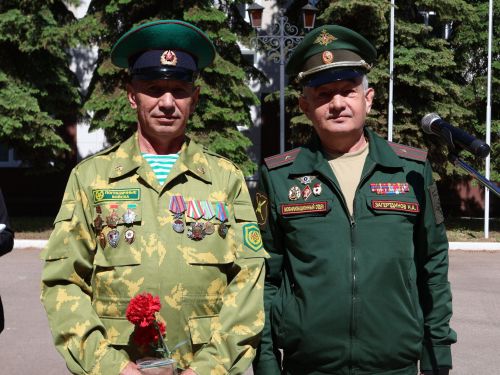 Технология техникумындагы хәрби- патриотик чарада Актанышның чик сакчылары хөрмәтләнде