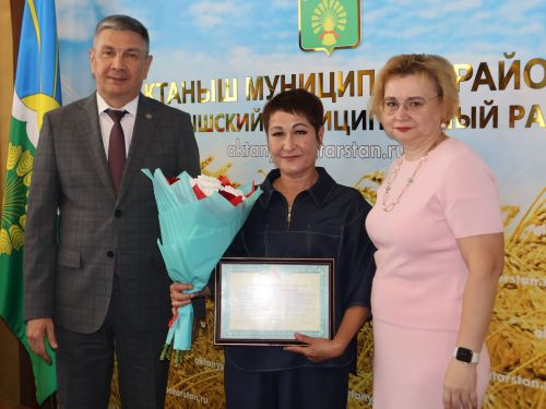 Үземнең ирем дә авыру булгангамы, ярдәмгә мохтаҗларга булышасым килә!