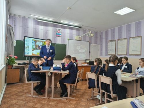 Районыбыз мөгаллимнәре «Ел укытучысы» республика бәйгесенә әзерләнә