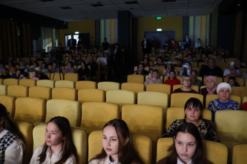 «Ак күгәрчен» хәйрия концертыннан кергән акчалар авыр яралыларга медикаментлар алу өчен тотылачак (фотолар, видео)
