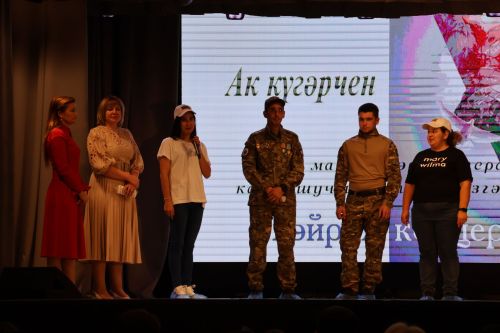 «Ак күгәрчен» хәйрия концертыннан кергән акчалар авыр яралыларга медикаментлар алу өчен тотылачак (фотолар, видео)