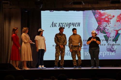 «Ак күгәрчен» хәйрия концертыннан кергән акчалар авыр яралыларга медикаментлар алу өчен тотылачак (фотолар, видео)