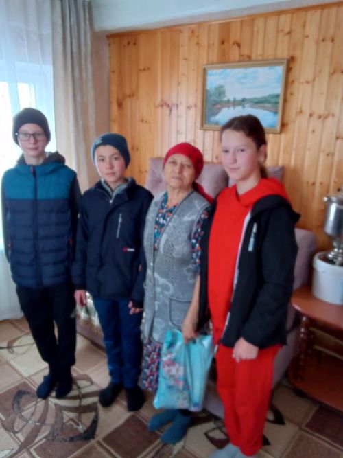 Аккүз мәктәбендә укытып лаеклы ялга чыккан укытучыларны хөрмәтләделәр