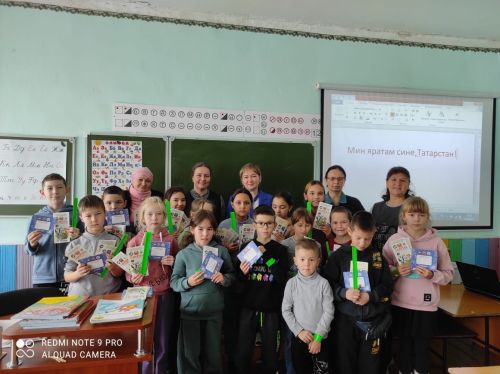 Көзге каникул лагеренда: Яңа Әлем мәктәбенә ведомствоара белгечләр килде