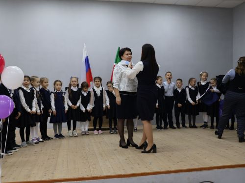 Районыбызның беренче сыйныф укучылары «Россия бөркетчекләре» сафына кабул ителде (фото, видео)