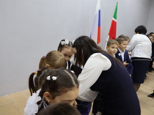 Районыбызның беренче сыйныф укучылары «Россия бөркетчекләре» сафына кабул ителде (фото, видео)
