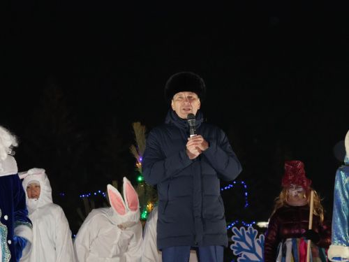 Чыршы ачылу тантанасыннан безнең фоторепортаж