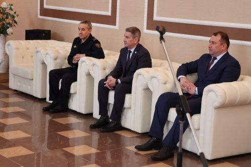Шәхесне раслаучы документ тапланмасын, яшьләр!