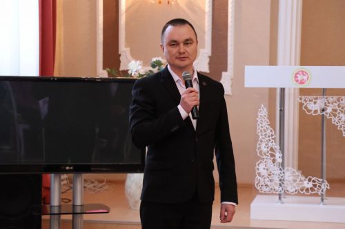 Шәхесне раслаучы документ тапланмасын, яшьләр!