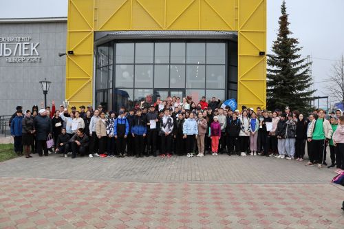 Якташыбыз, дөньякүләм билгеле марафончы Фирая Солтанова-Жданова кубогын өч мәктәп командасы отты (фоторепортаж)