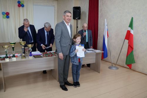 Наил Мөхәммәтҗанов истәлегенә оештырылган шахмат ярышында Актанышның ике командасы беренче урынны яулады (фоторепортаж)