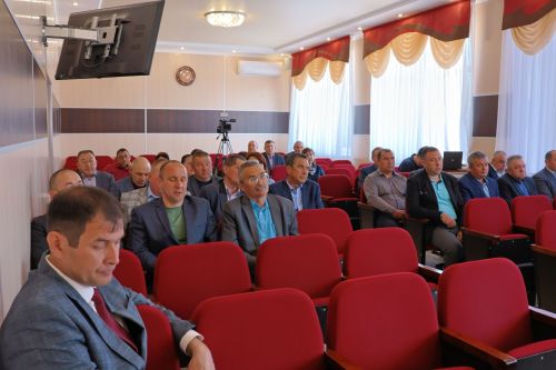 Чүплекләрне бетерергә, кош-корт, мал-туарга субсидия алуда халыкка ярдәм итәргә, җирләрне рәсмиләштерергә (фото һәм видео)